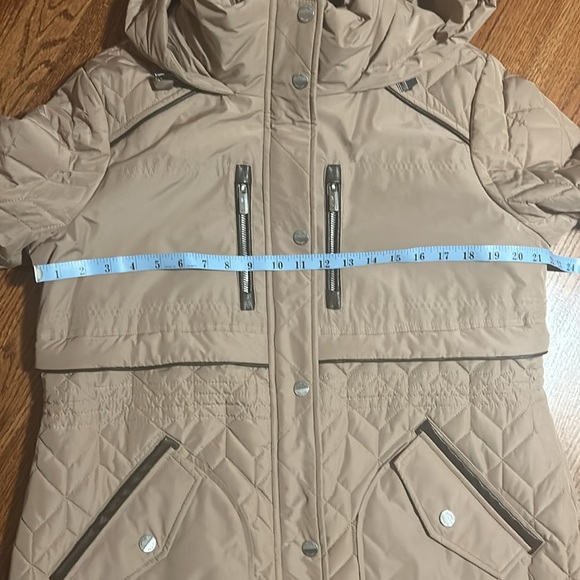 Quilted Guess jacket - Picture 13 of 16
